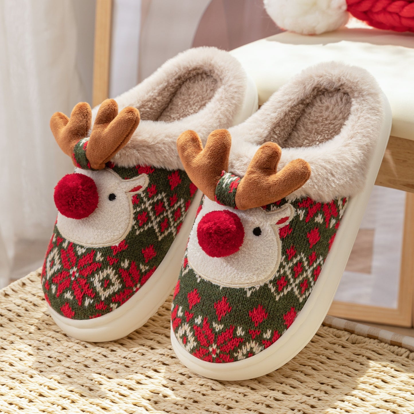 Christmas Reindeer Plush Slippers – Cozy Fleece-Lined Indoor Shoes for Couples