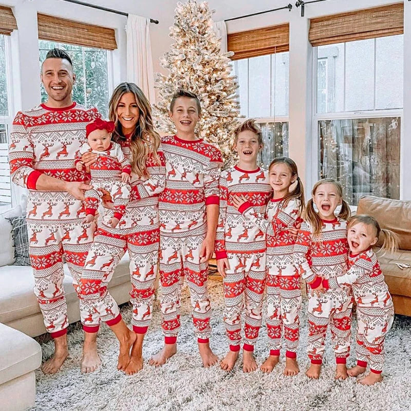 Christmas Pajamas Set Dad Mom and Me Clothes for Family Soft Cute Sleepwear Adults Kids 2 Piece Suit Xmas Look Outfits