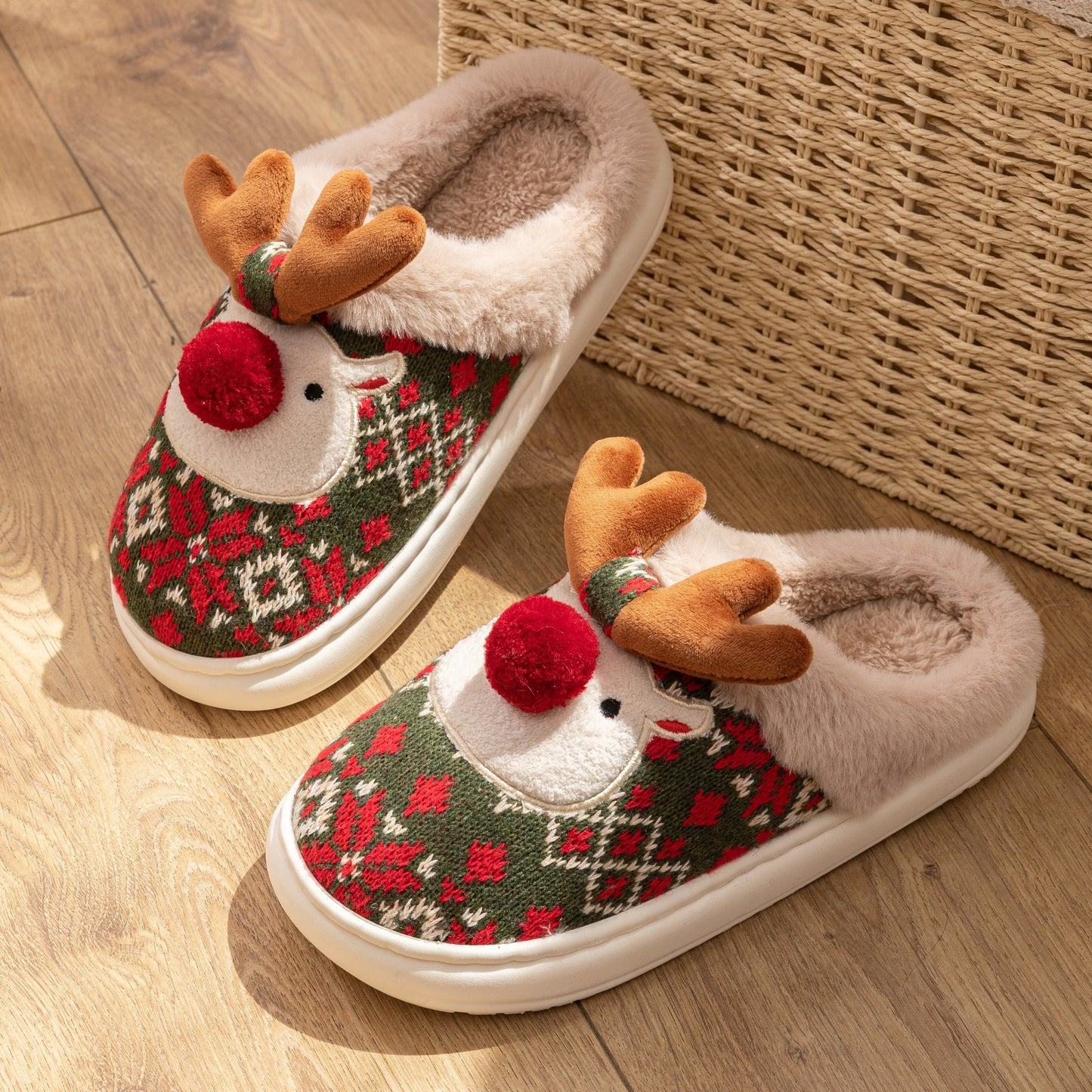 Christmas Reindeer Plush Slippers – Cozy Fleece-Lined Indoor Shoes for Couples