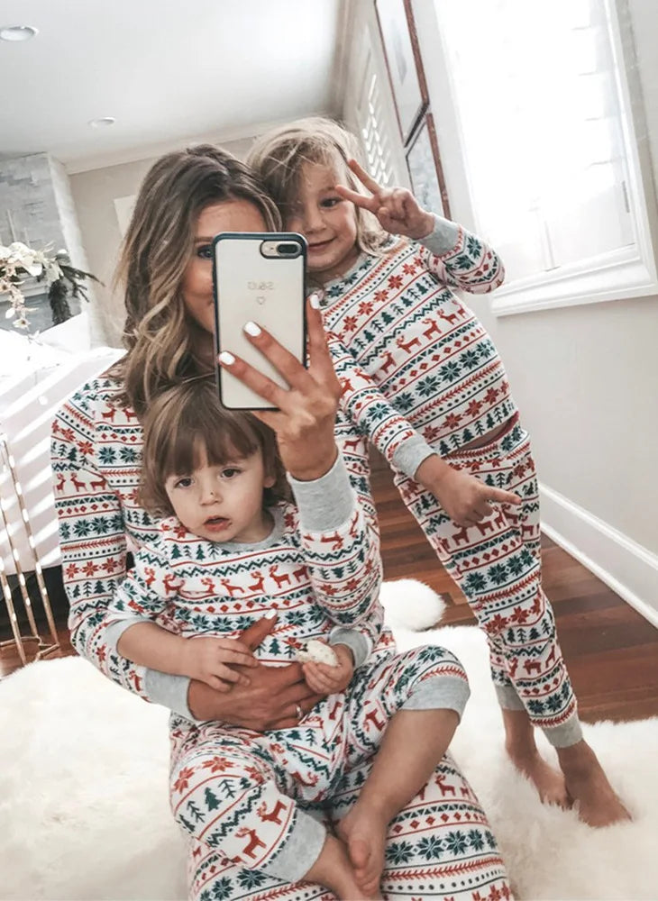 Christmas Family Pajamas Set – Matching Deer Sleepwear for Adults & Kids (2-Piece)