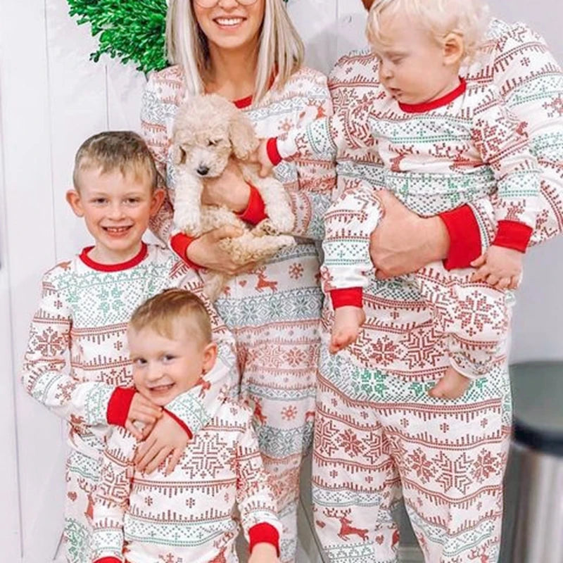 Christmas Pajamas Set Dad Mom and Me Clothes for Family Soft Cute Sleepwear Adults Kids 2 Piece Suit Xmas Look Outfits