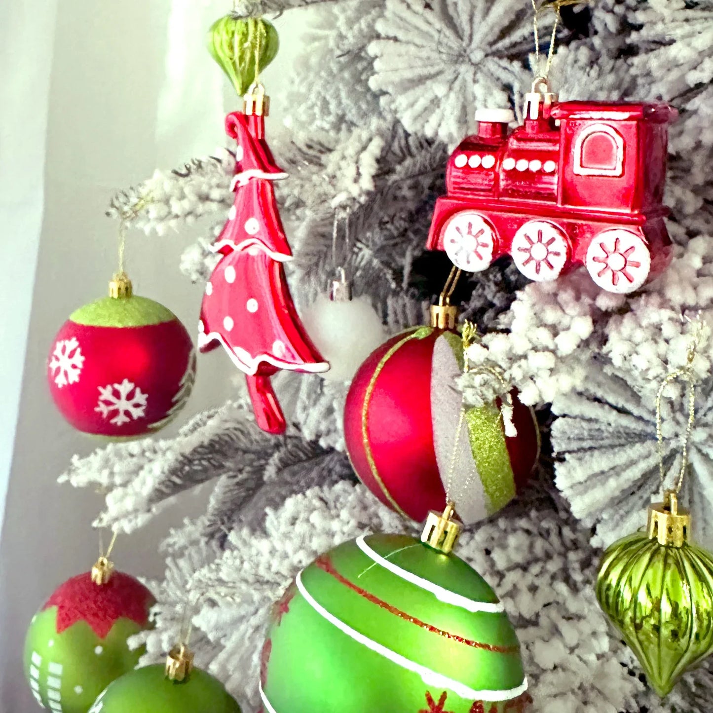 Green Painted Christmas Ball Decorations Green Monster Xmas Tree Ornaments Green Painted Xmas Ball Set Christmas Home Decor