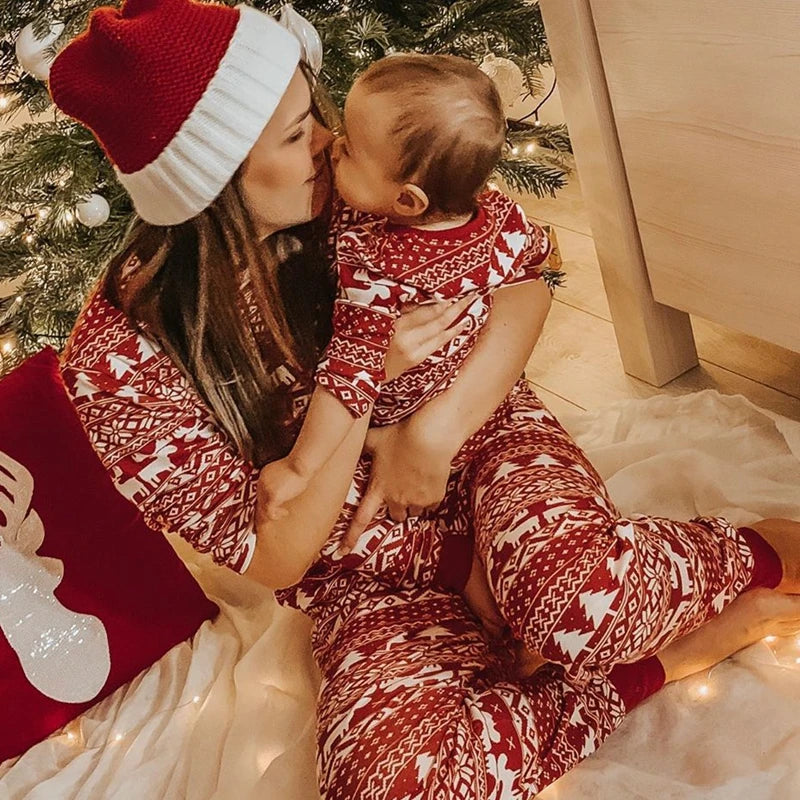 Christmas Pajamas Set Dad Mom and Me Clothes for Family Soft Cute Sleepwear Adults Kids 2 Piece Suit Xmas Look Outfits