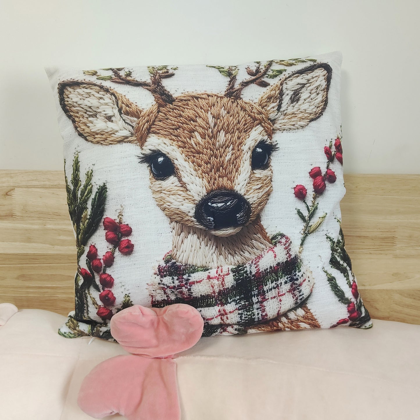 Christmas Reindeer Throw Pillow Cover – 45×45 cm Soft Plush Holiday Décor